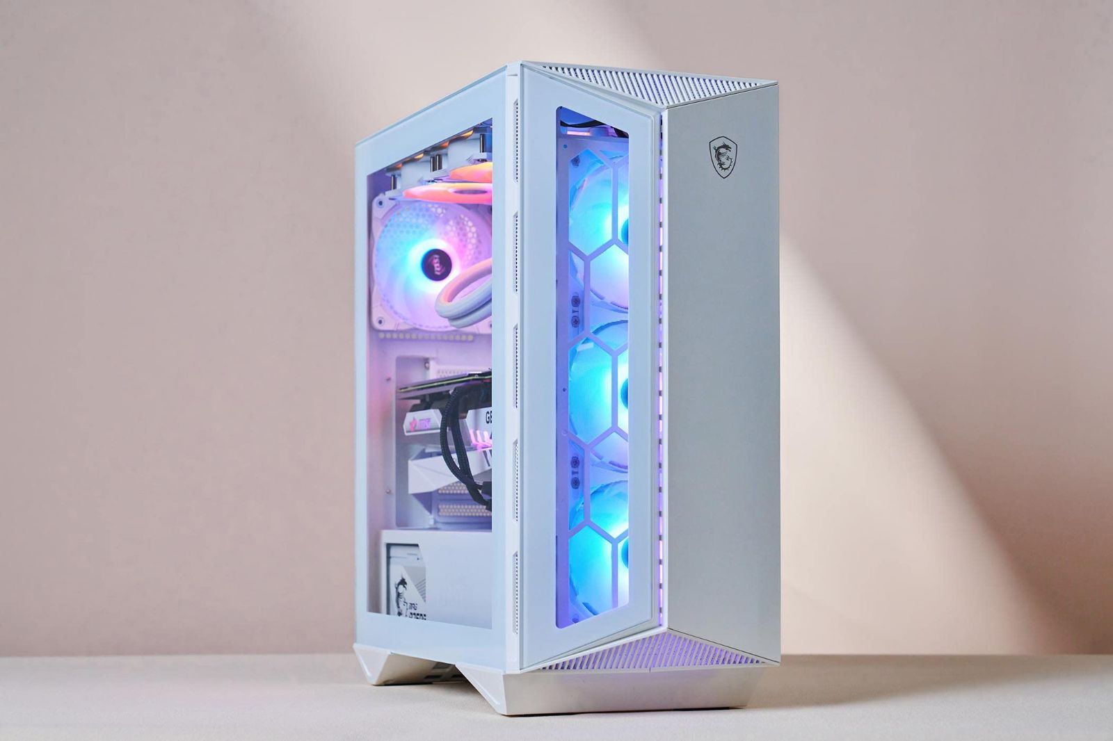 MPG GUNGNIR PCケース 110R WHITE ミドルタワー MSI ARGBファン4台付属