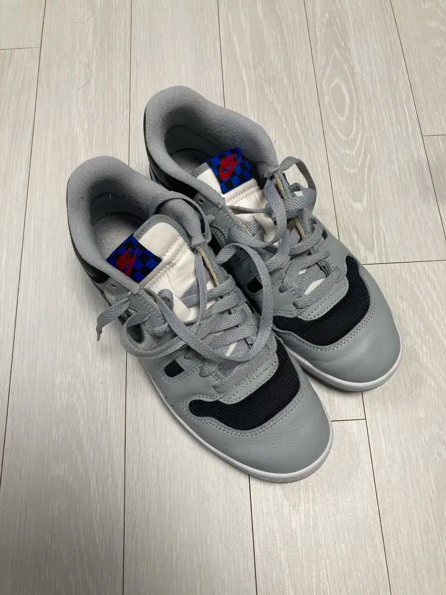 NIKE(ナイキ) マックアタック og 245