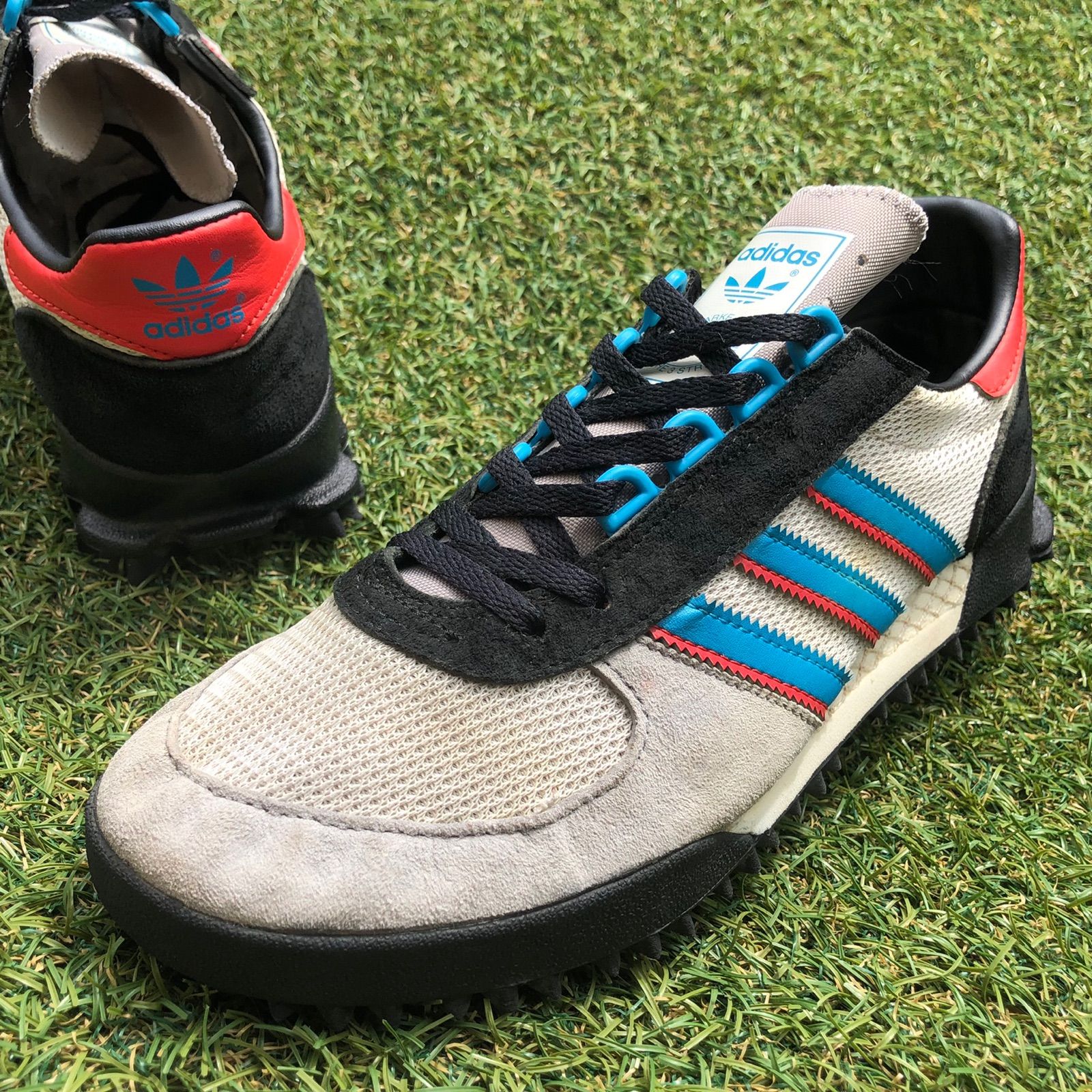 美品24 adidas アディダス マラソントレーナー HT266