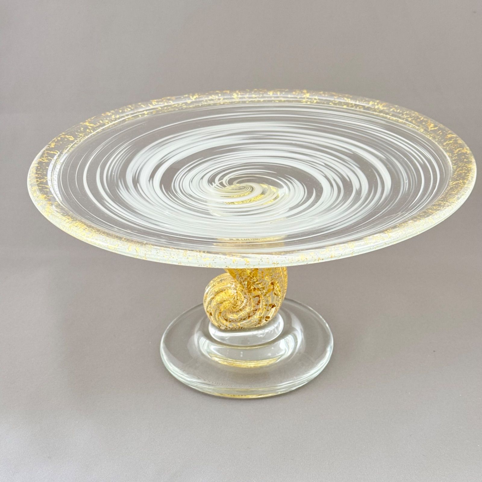 直井真奈美 ケーキスタンド 白磁 艶なし 未使用 直井真奈美 ケーキスタンド 白磁 艶なし 未使用 直井真奈美 ケーキ