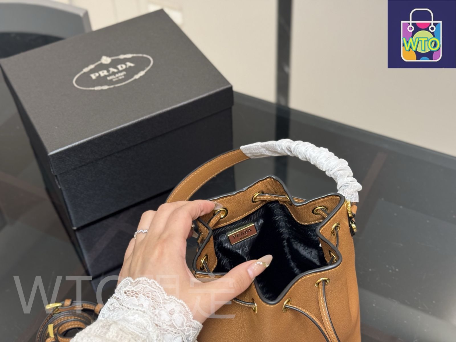 PRADA スモールバケットバッグ【関税送料込】 今日特価】Prada プラダ バケットバッグ ボックスが付属-WTO輸入