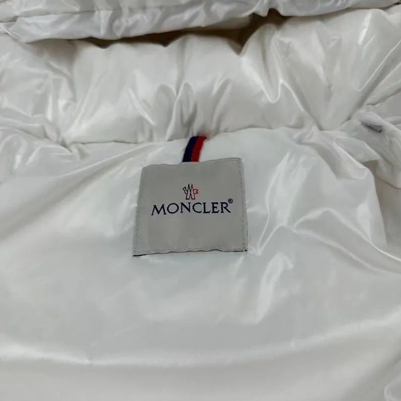 Moncler モンクレールMAYA