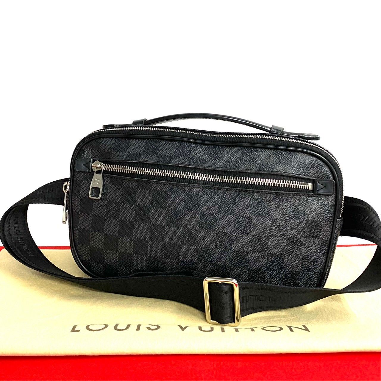 極美品 ルイヴィトン ダミエグラフィット アンブレール ボディバッグ ブラック 極 美品 LOUIS VUITTON ルイヴィトン グラフィット アンブレール