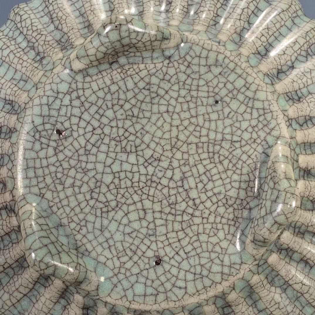 宋代の氷裂片三足瓜稜文房筆洗香炉 筆洗 水盂 現代工芸品 美術品