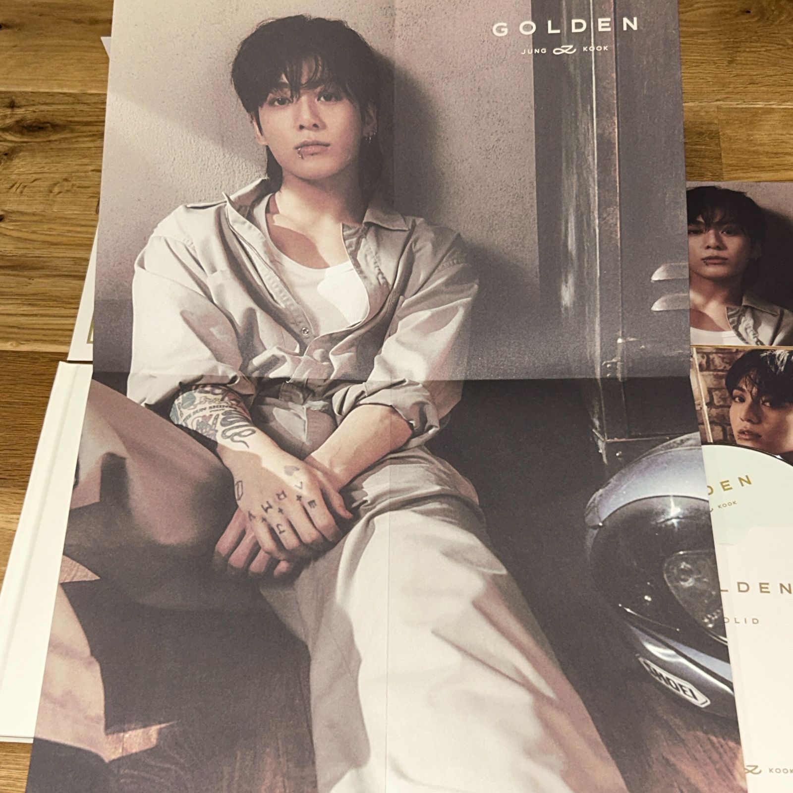 ジョングク(BTS) 直筆サイン「GOLDEN」SOLID ver.CD - メルカリ ジョングク(BTS) 直筆サイン「GOLDEN」SOLID ver.CD - メルカリ