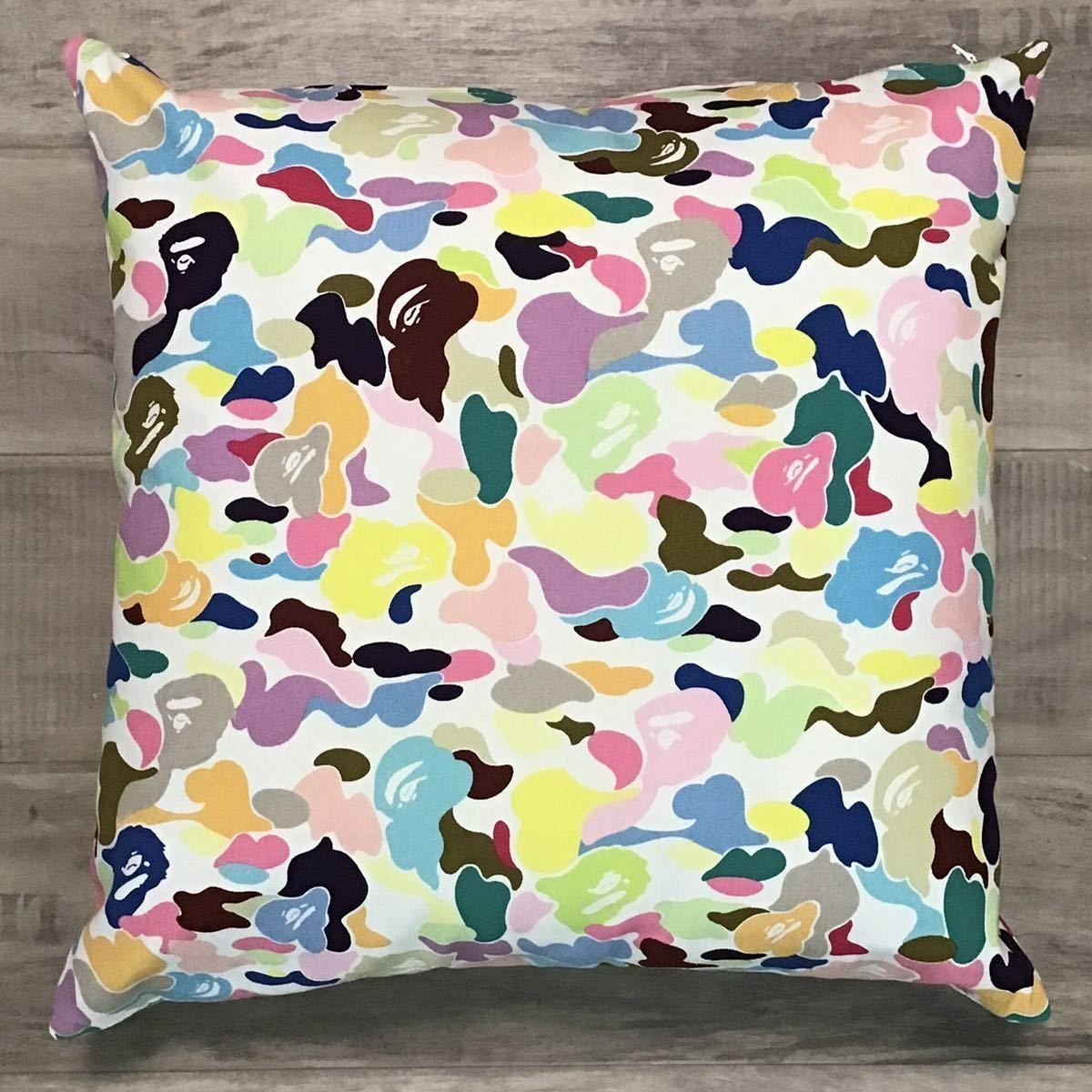 A・BATHING APE 迷彩クッション a bathing ape のクッション A BATHING