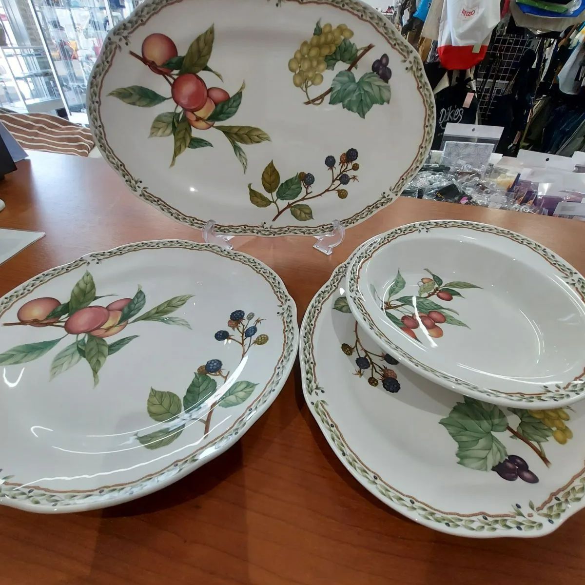 Noritake Primachina ROYAL ORCHARD ノリタケ ロイヤルオーチャード Noritake Primachina ROYAL ORCHARD ノリタケ ロイヤルオーチャード