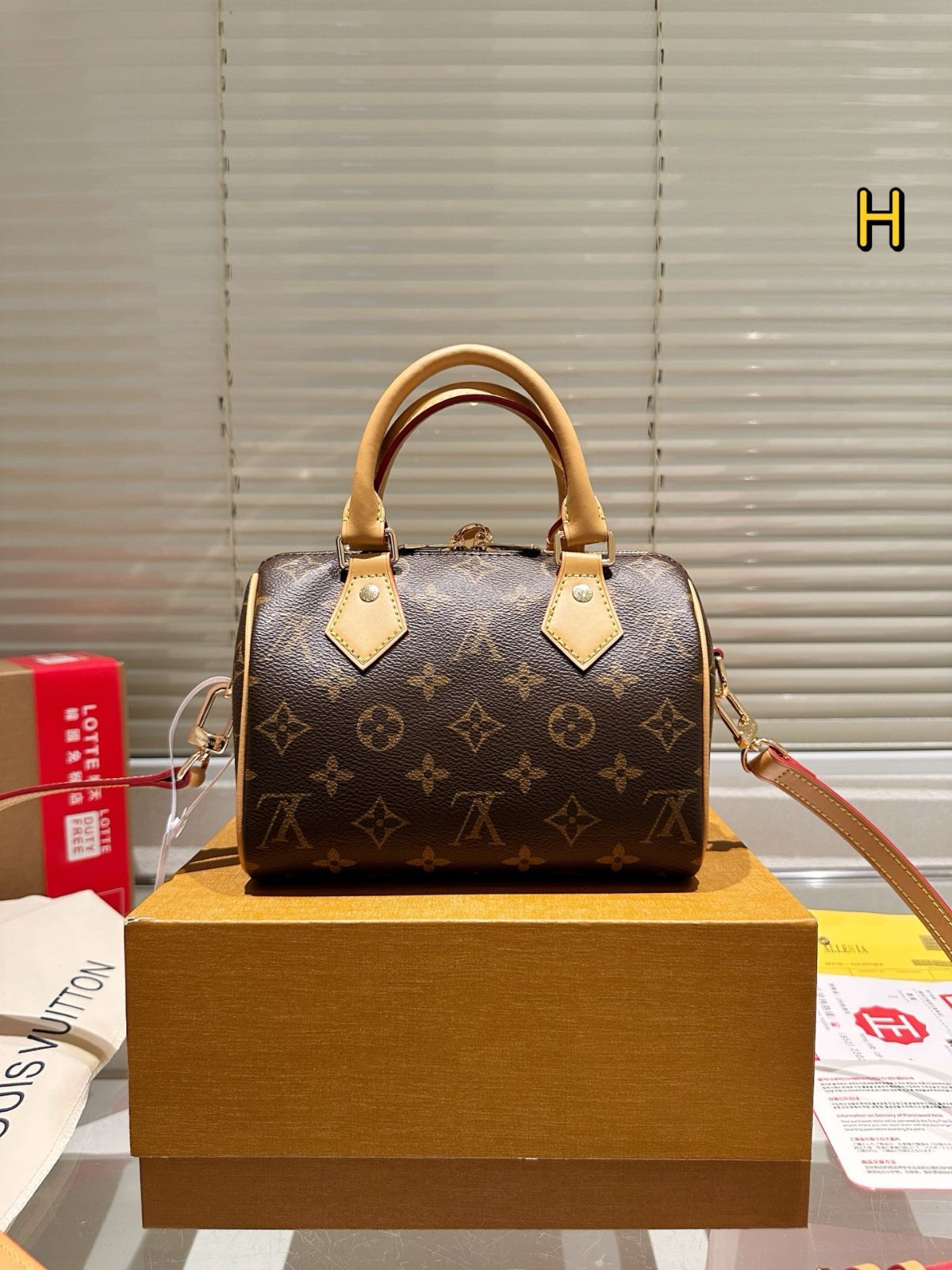 【夢あるドリームベージュ】LOUIS VUITTON★Speedy バック Louis Vuitton Dove/Cream Giant Monogram Empreinte Leather