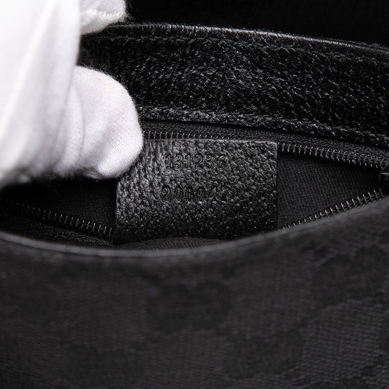 ブラック キャンバス