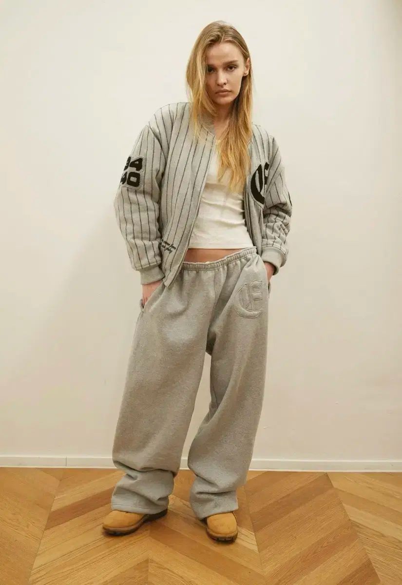 ertr U ユーチューバー ニードル アプリコ ジョガーパンツ DECORATOM_COM_BR