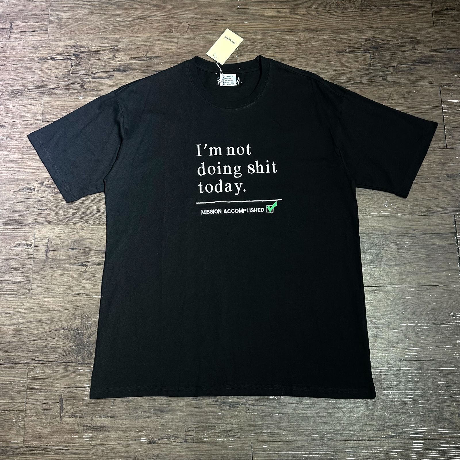 VETEMENTS 新品未使用 ヴェトモン Tシャツ 男女兼用 黒色 希少品 【2枚20000円値下げ】 AO771 - メルカリ