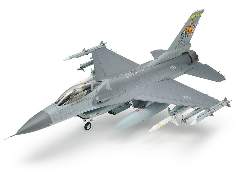 60315 1 32 F-16CJ ファイティングファルコン