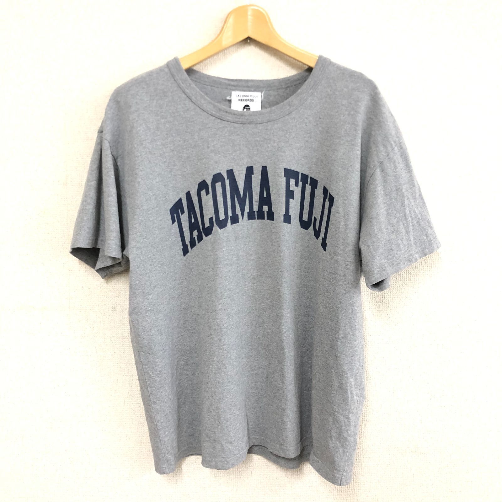 最終価格 TACOMA FUJI RECORDS Tシャツ グレー カレッジロゴ メンズ