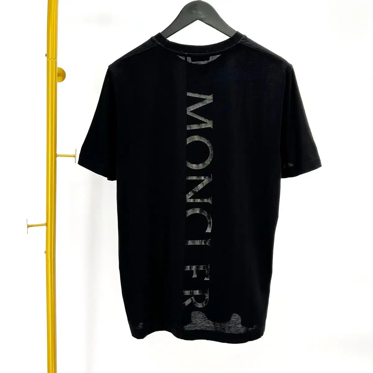 MONCLER ブラック Tシャツ　Lサイズ￼ MONCLER Tシャツ ブラック Lサイズ