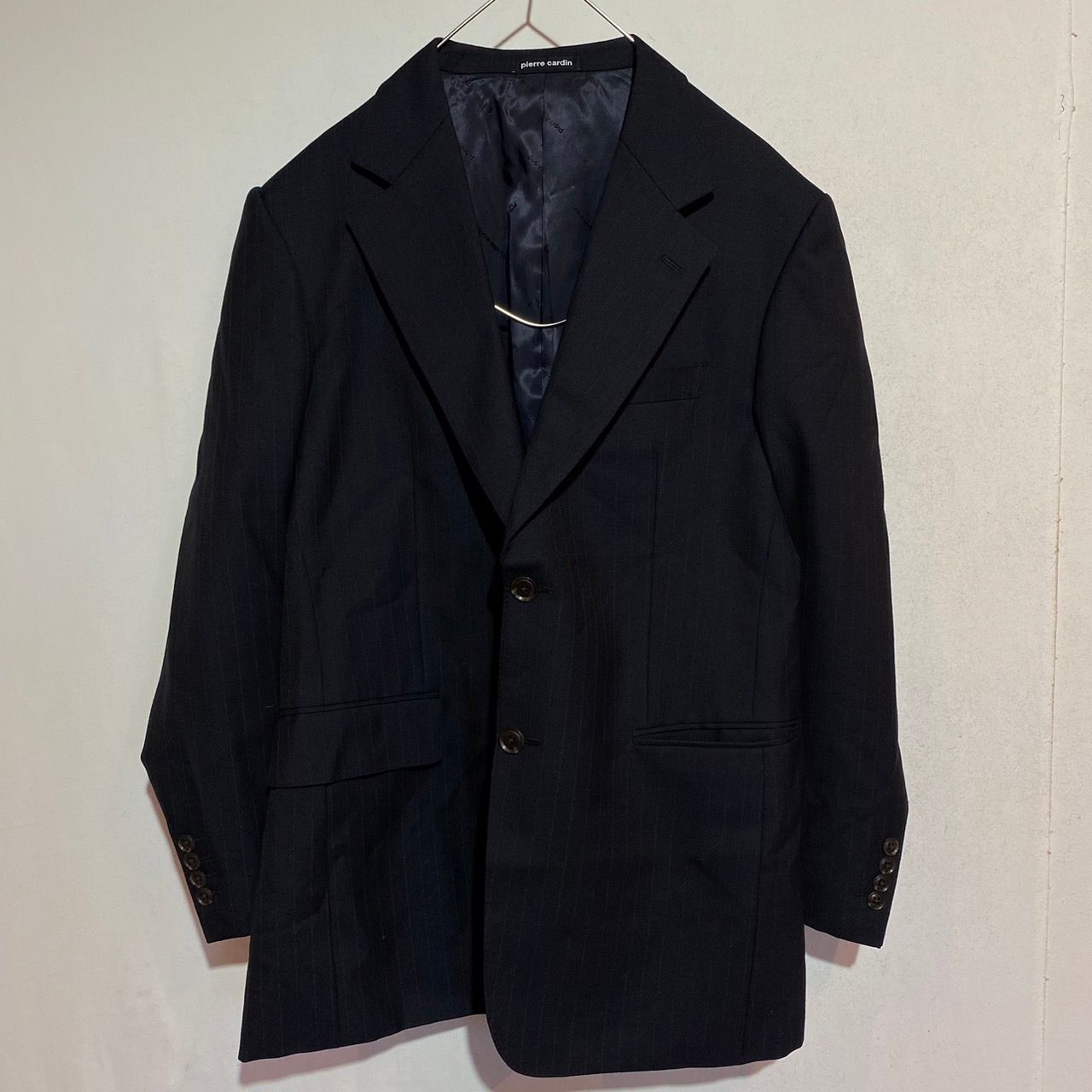 現行タグ美品 pierre cardin スーツセットアップ 98AB6 紺 現行タグ美品 pierre cardin スーツセットアップ 98AB6 紺