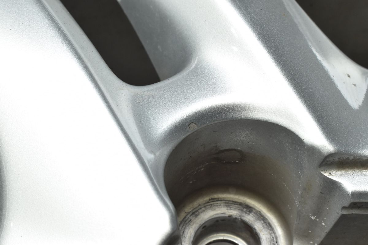 程度良好品】トヨタ ランドクルーザー200 ZX 純正 20in 8.5J +60