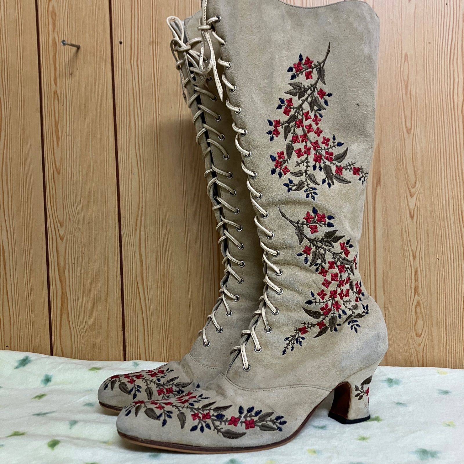 ロングブーツ ウエスタン 花柄刺繍 レザー スエード イタリヤ エレガント ベージュ 38