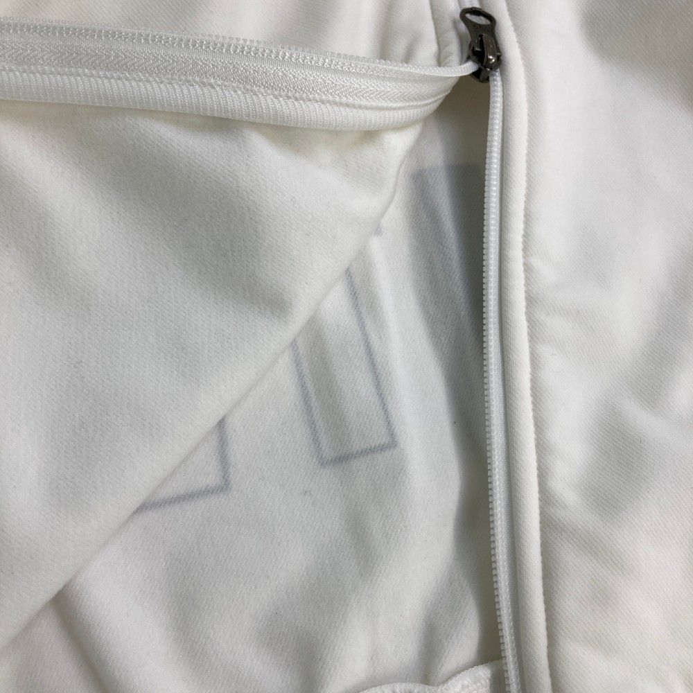 サイズ：L V12 ヴィトゥエルヴ MUNSING WEAR トラックジャケット  ホワイト系 [240101452481] ゴルフウェア メンズ ストスト サイズ：L V12 ヴィトゥエルヴ MUNSING WEAR トラックジャケット