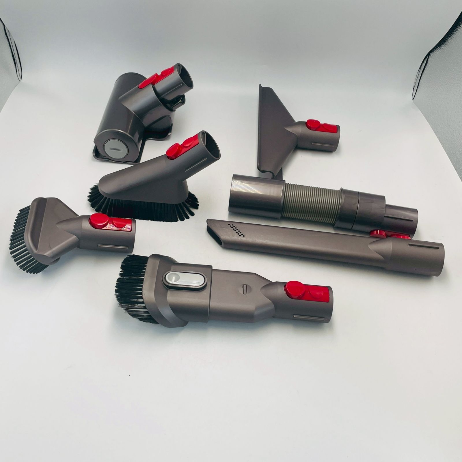 ダイソン dyson v10 sv12 簡易清掃済み アタッチメントセット　N1 簡易清掃済】ダイソン （型番：SV12） 掃除機 付属品