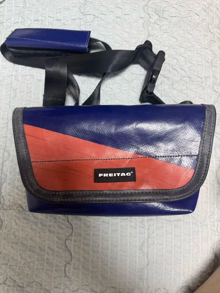 FREITAG HAWAII FIVE-O