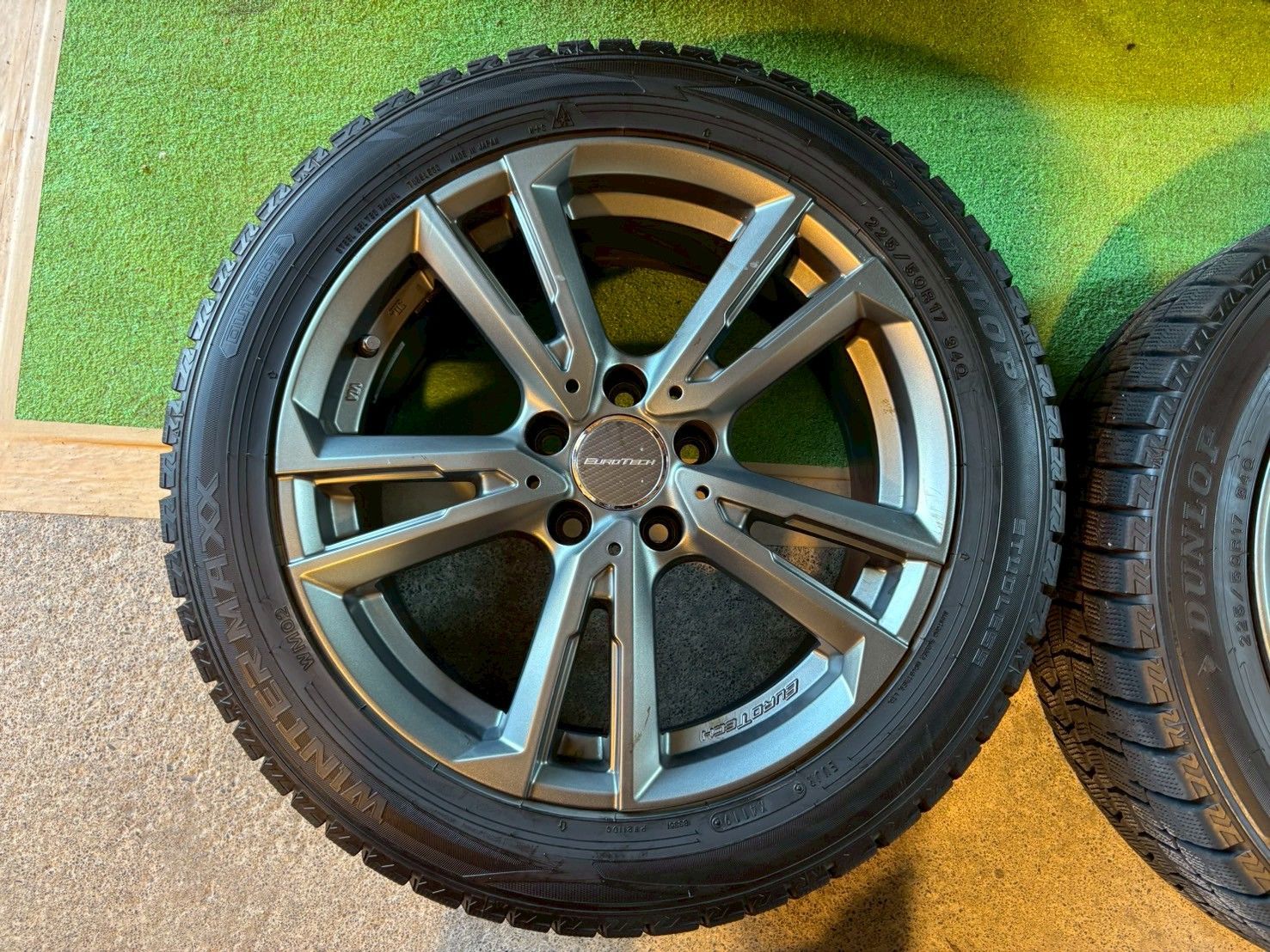 Audi ユーロテックホイール付 スタッドレスタイヤ 4本（245/40R18