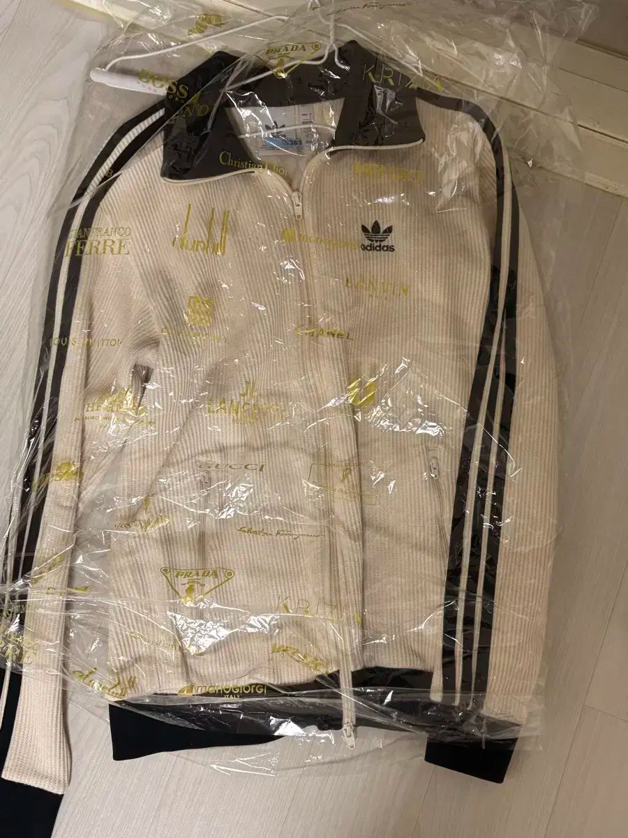 アディダス ワッフル アイボリー s