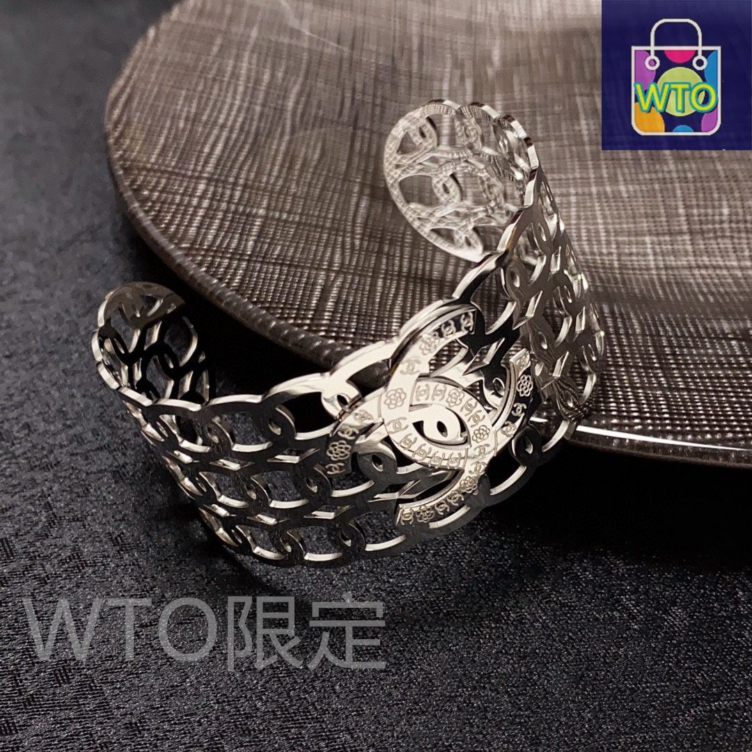 今日WTO】CHANEL シャネル 新モデル ダブル C 透かし編み幅広