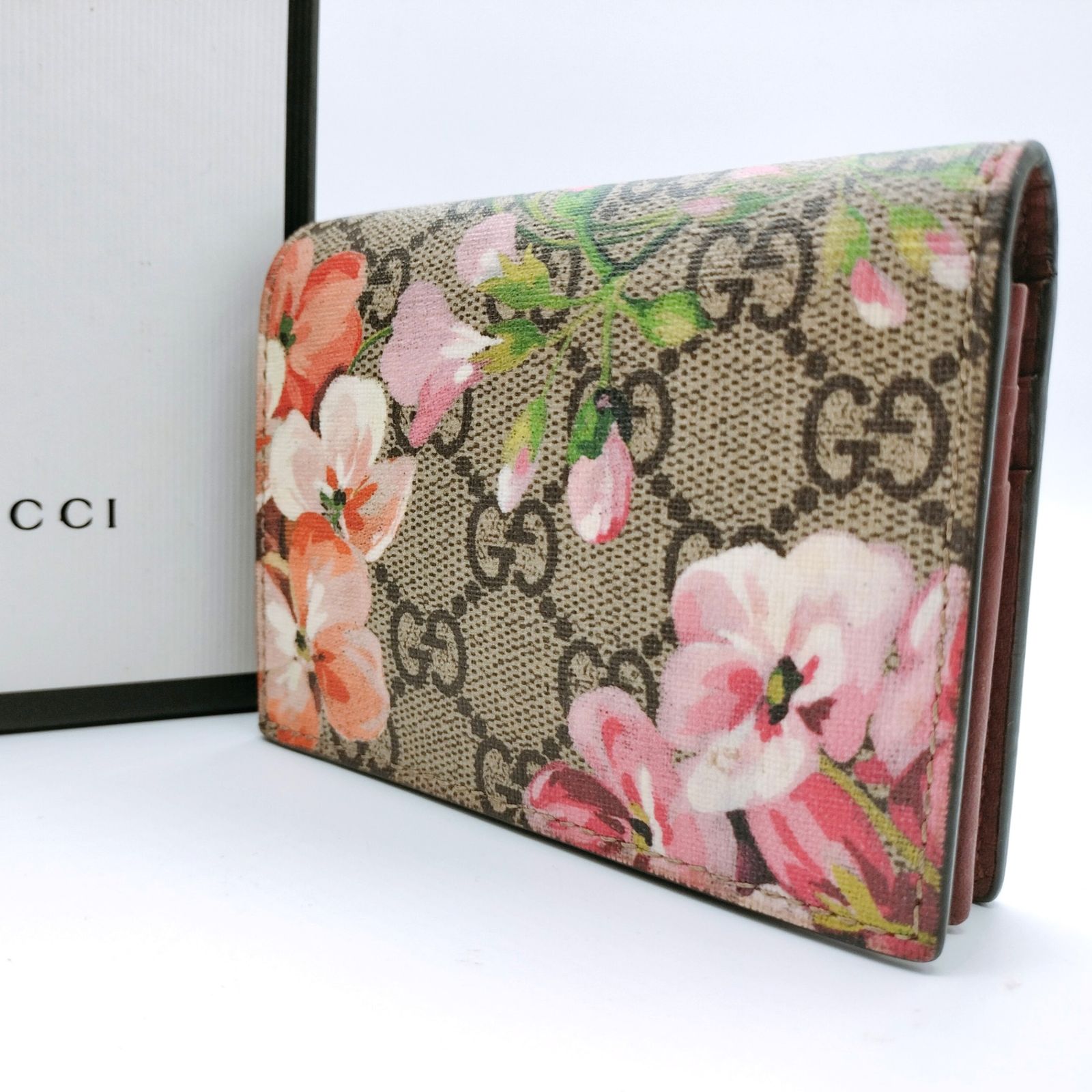 高貴なる花園✨】 GUCCI グッチ 二つ折り財布 ブルームス GG柄 