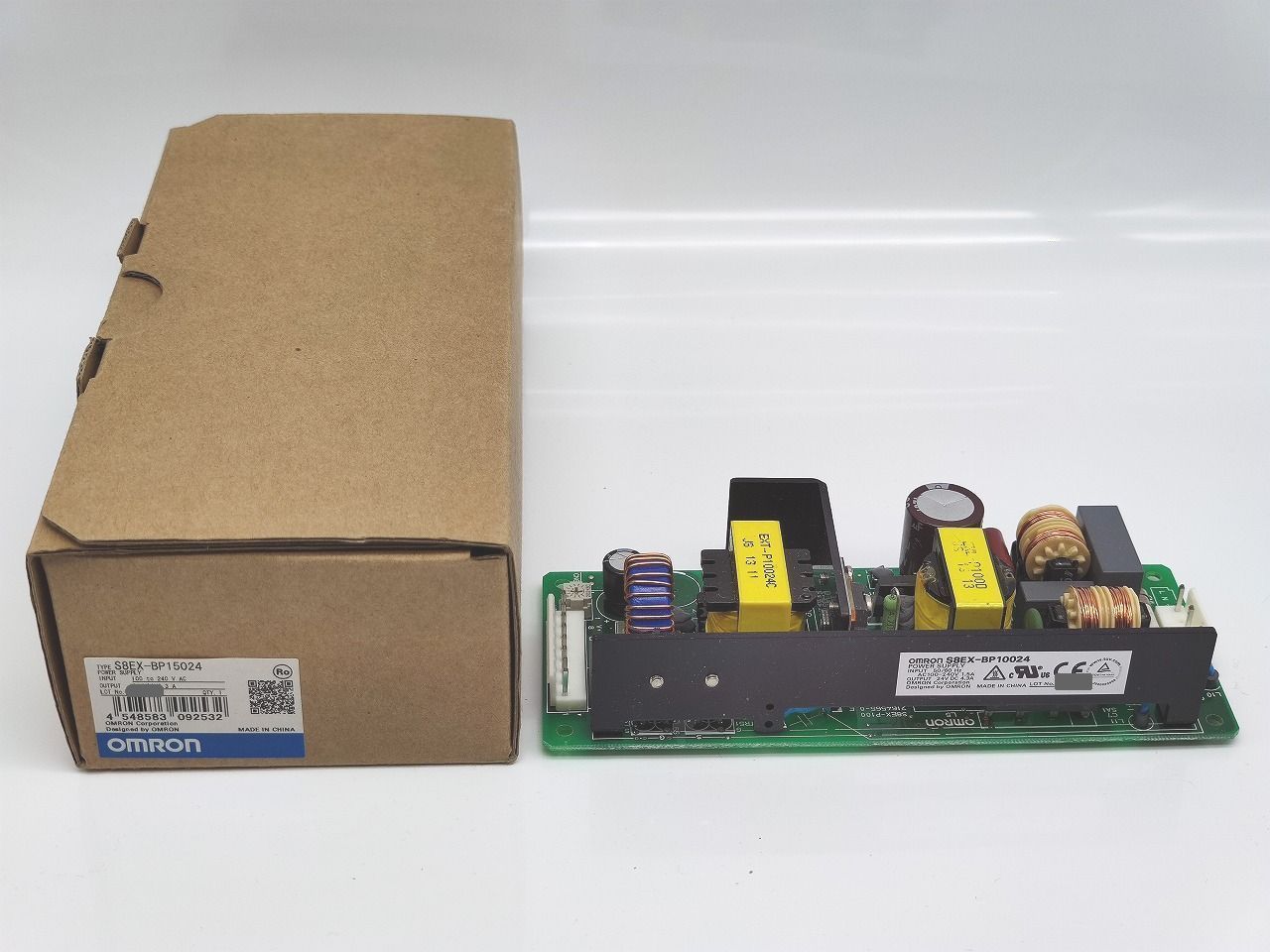 箱いたみあり 中古 オムロン OMRON S8EX-BP15024