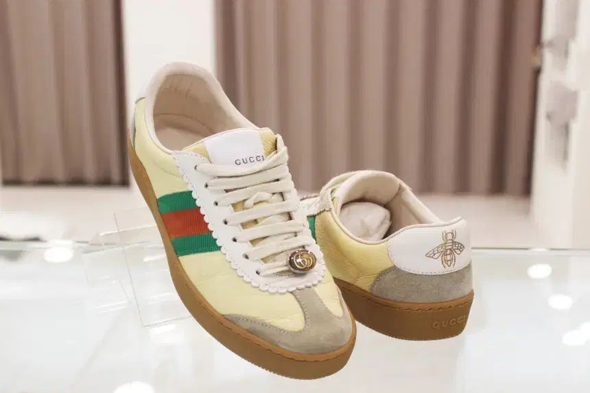 GUCCI(グッチ) GG ウェブ ストライプ スニーカーズ スニーカー 624484