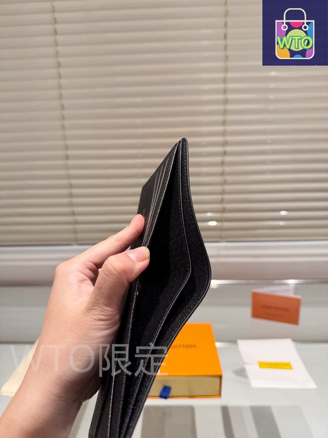 本日限定特価】ルイ?ヴィトン バイフォールドウォレット 12×10cm