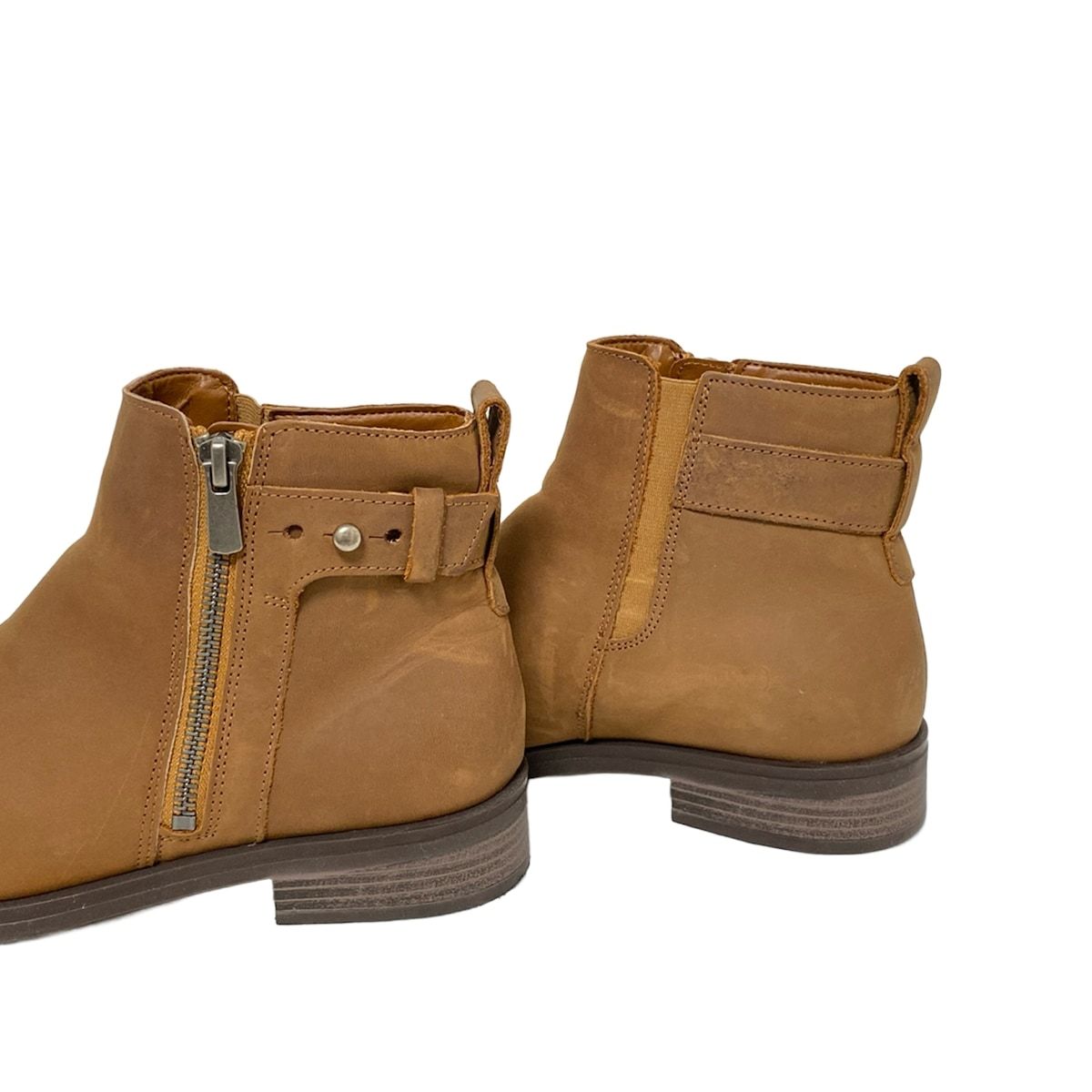 ショートブーツ