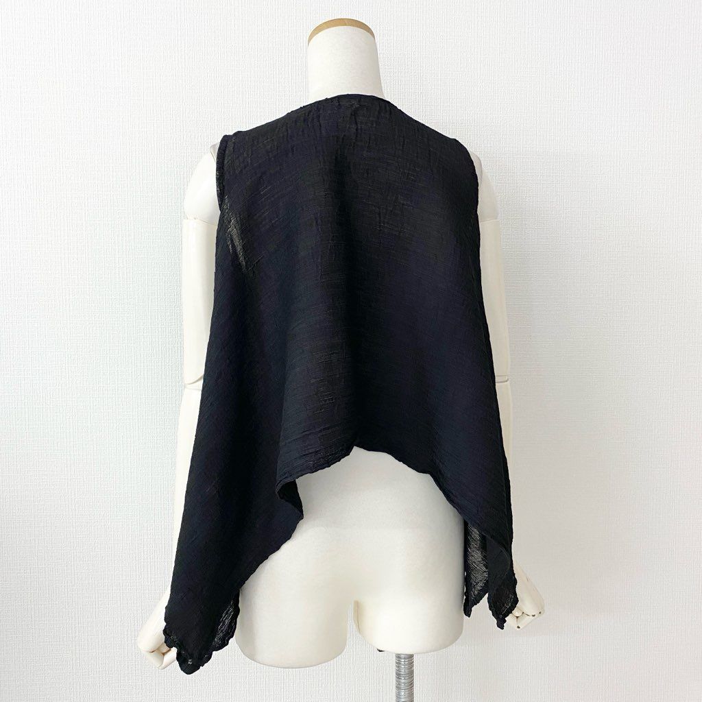 ISSEY MIYAKE - 54d10 ISSEY MIYAKE me イッセイミヤケ ミー MI93FK221 ノースリーブブラウス Aライン 羽織 フリーサイズ ブラック レディース 54d10 ISSEY MIYAKE me イッセイミヤケ ミー MI93FK221