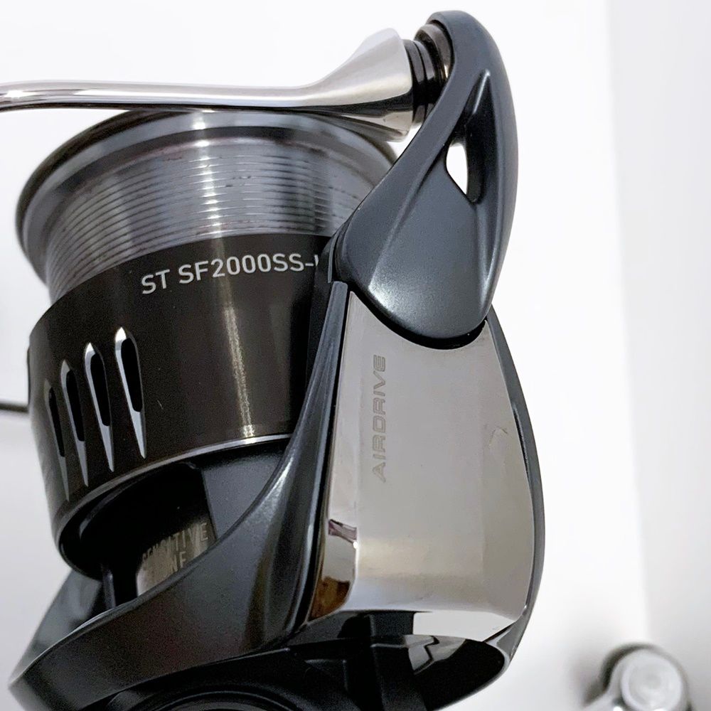 H スピニングリール