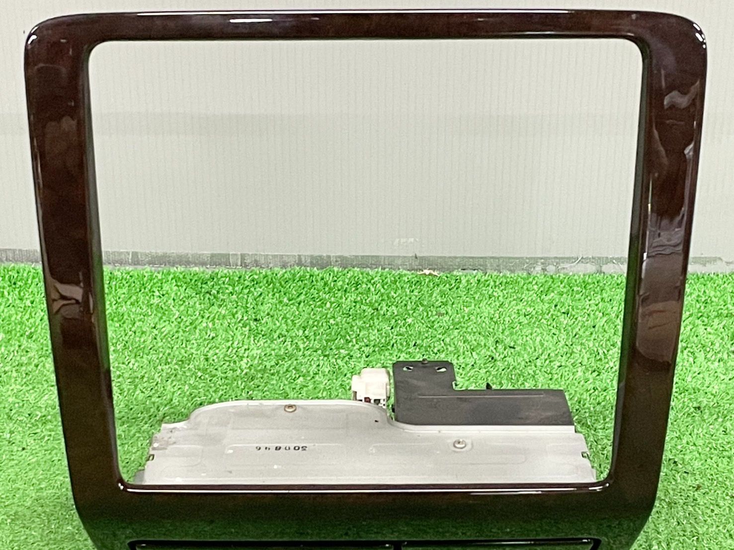 即決品！！】トヨタ 15クラウン 純正 オーディオパネル 品番：55405