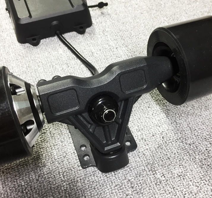 Geele四輪電動スケートボードセットコントローラ電動機1台2台駆動電動リモコンスケートボード一式