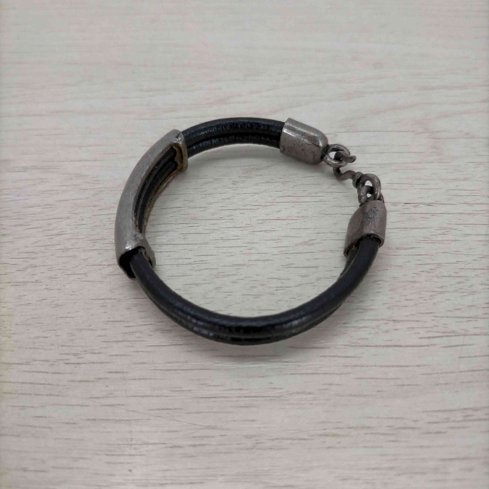 ジャンポールゴルチエ レザー シルバー ブレスレット G刻印 ゴルチエ ジャンポールゴルチエ レザー シルバー ブレスレット G刻印