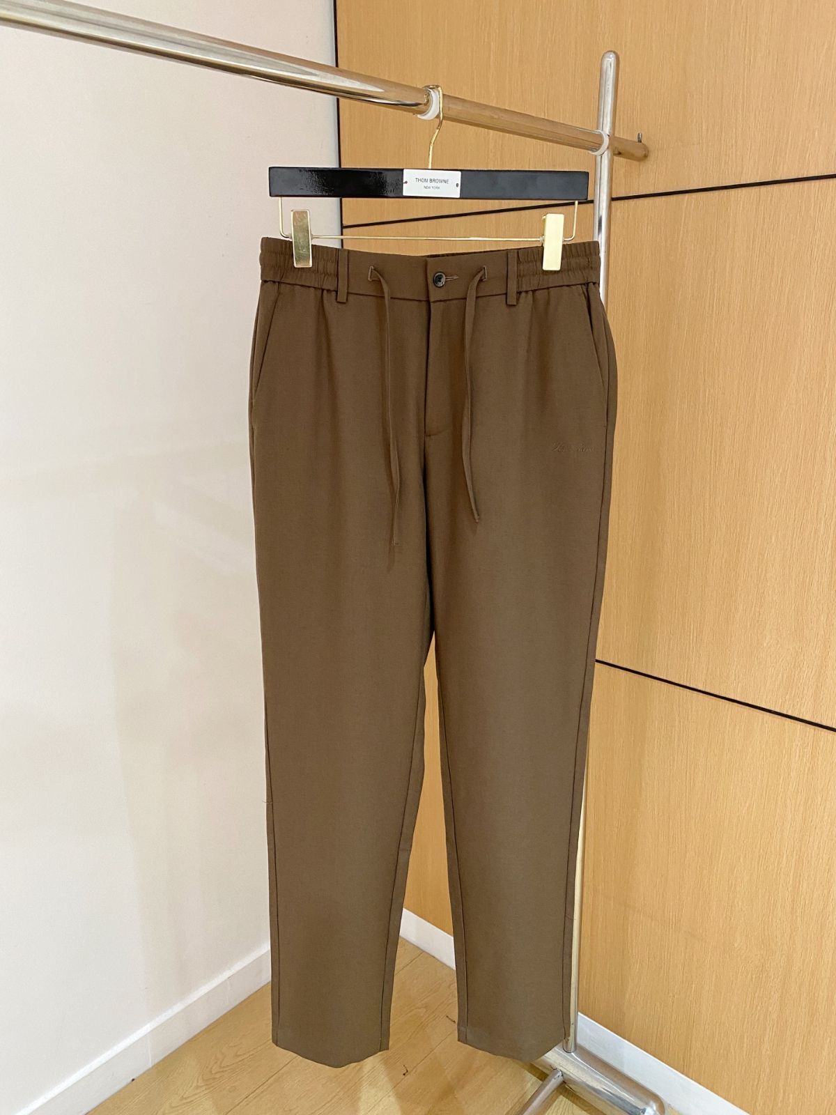 ブラウンＭ～3XL 送料無料 ロロピアーナLoro Piana メンズ リネンブレンド カジュアルパンツ ドローストリング付き ストレートフィット