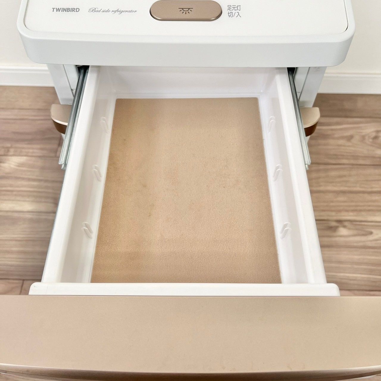 ツインバード ベッドサイド冷蔵庫 HR - D282 【公式通販】