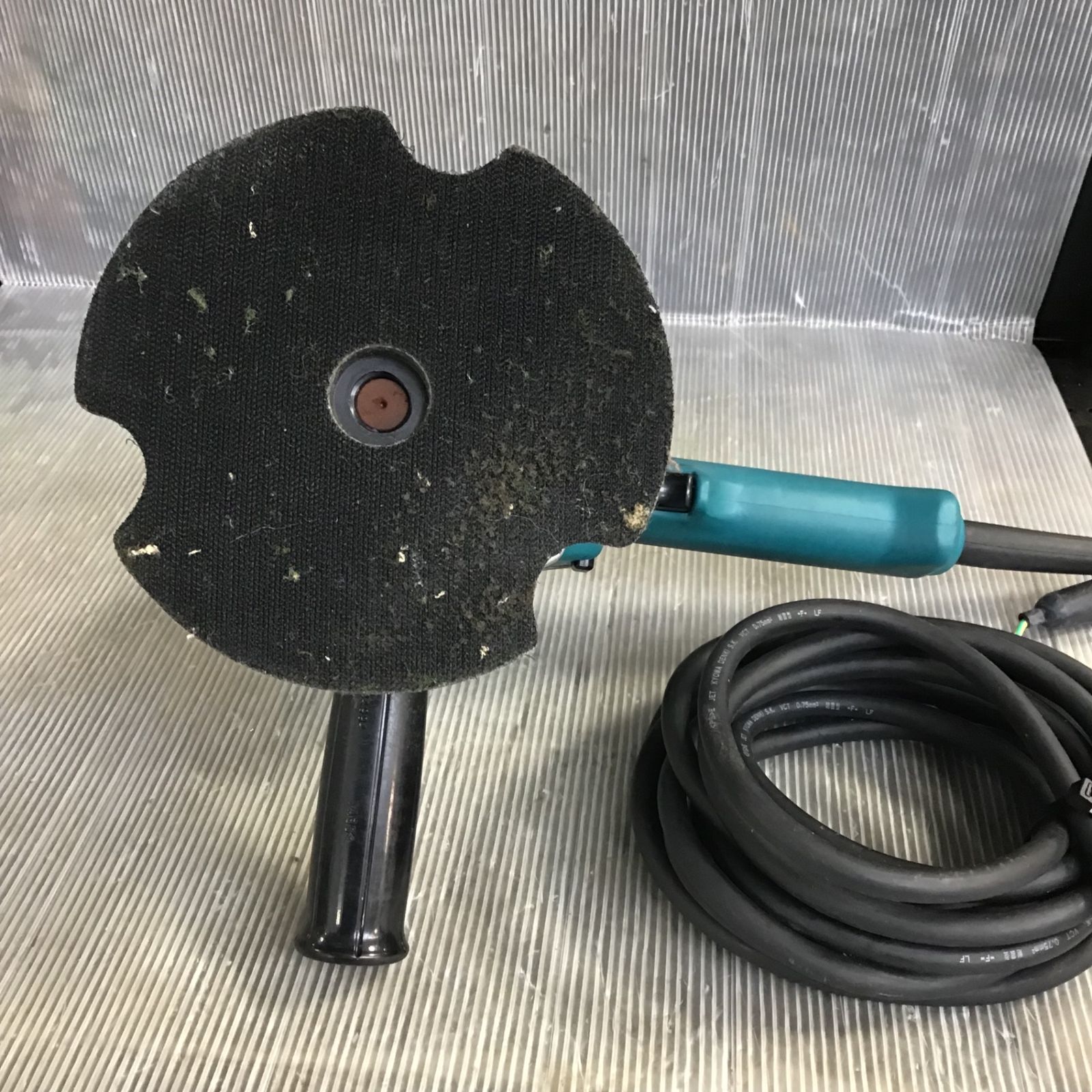 〇マキタ(makita) 180mm電子ポリッシャ PV7001C【草加店】 〇マキタ(makita) 180mm電子ポリッシャ PV7001C【草加店】