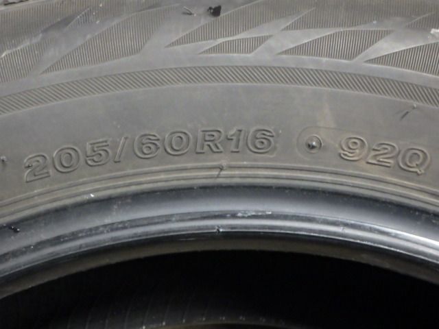 SP681 F◆ ● 製造 約7部山●BS BLIZZAK VRX2●205 60R16●4本