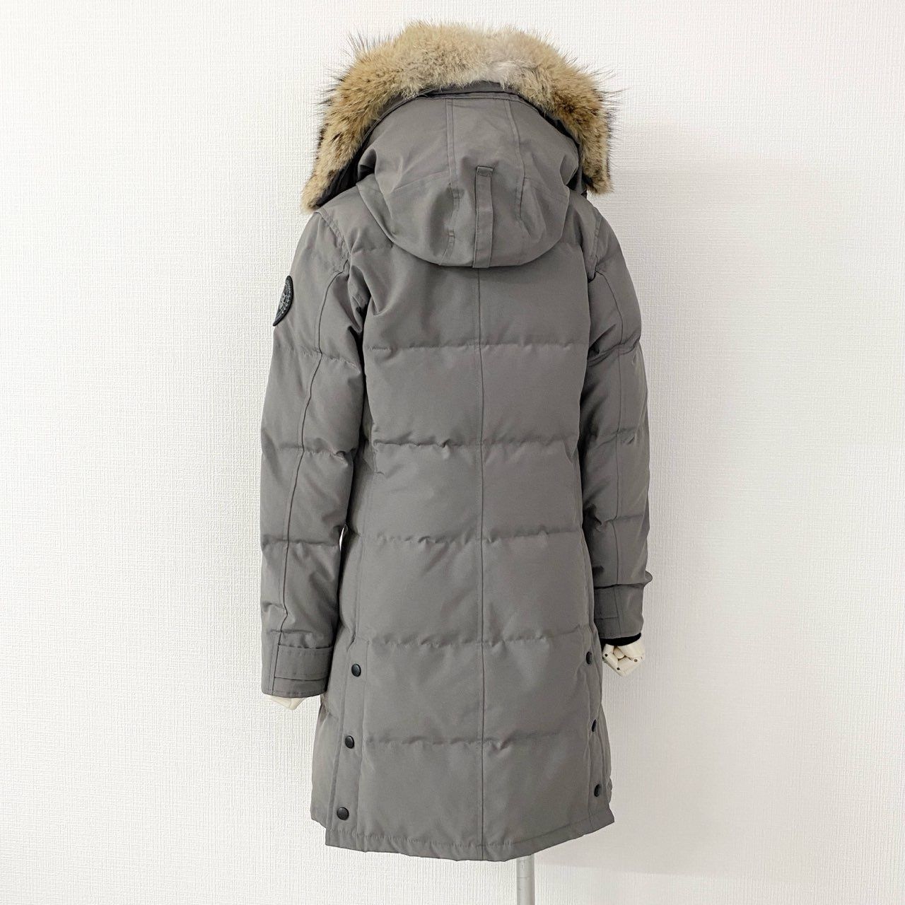 82j4 《新品タグ付き》 CANADA GOOSE カナダグース ブラックレーベル 