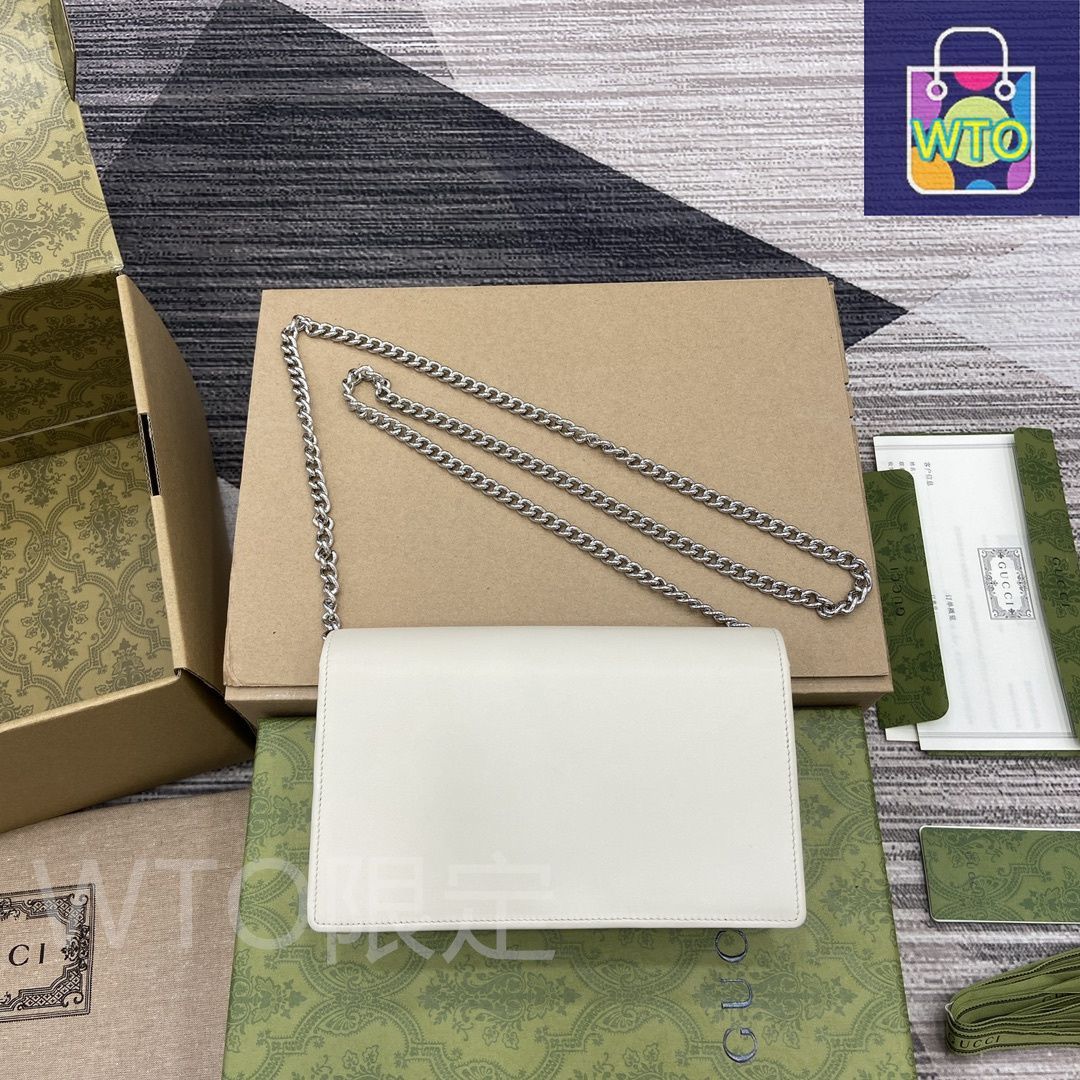 GGマーモント チェーンウォレット ホワイトレザー ボックス付き