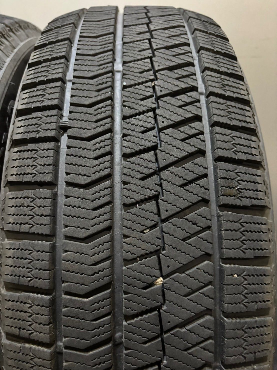 225|60R17 BRIDGESTONE|VRX2 22年製 スタッドレス 4本 ブリヂストン ブリザック アルファード ヴェルファイア 南6-K368
