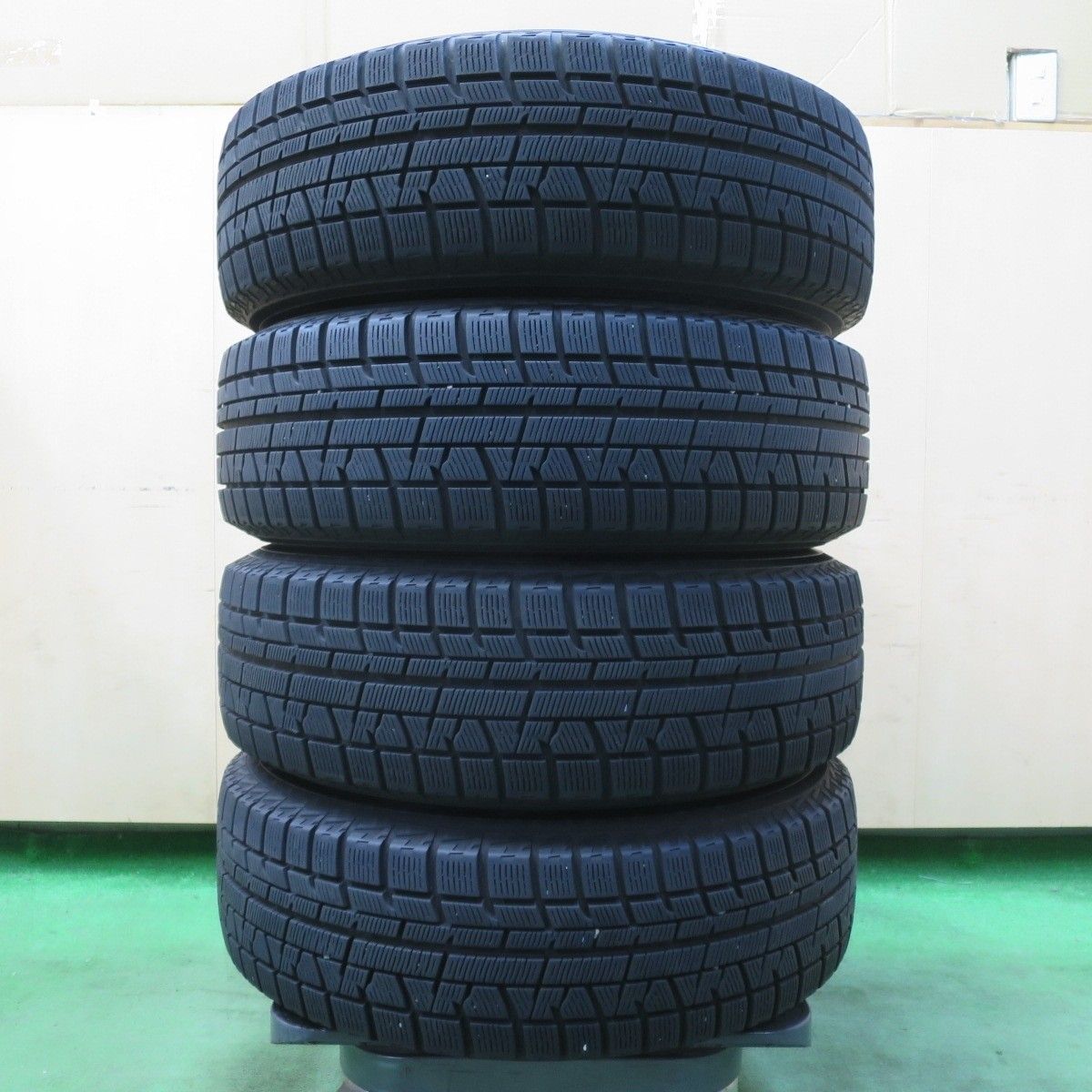 バリ溝!9分☆プリウス 等 195/65R15 スタッドレス ヨコハマ バリ溝!9分☆プリウス 等 195/65R15 スタッドレス ヨコハマ