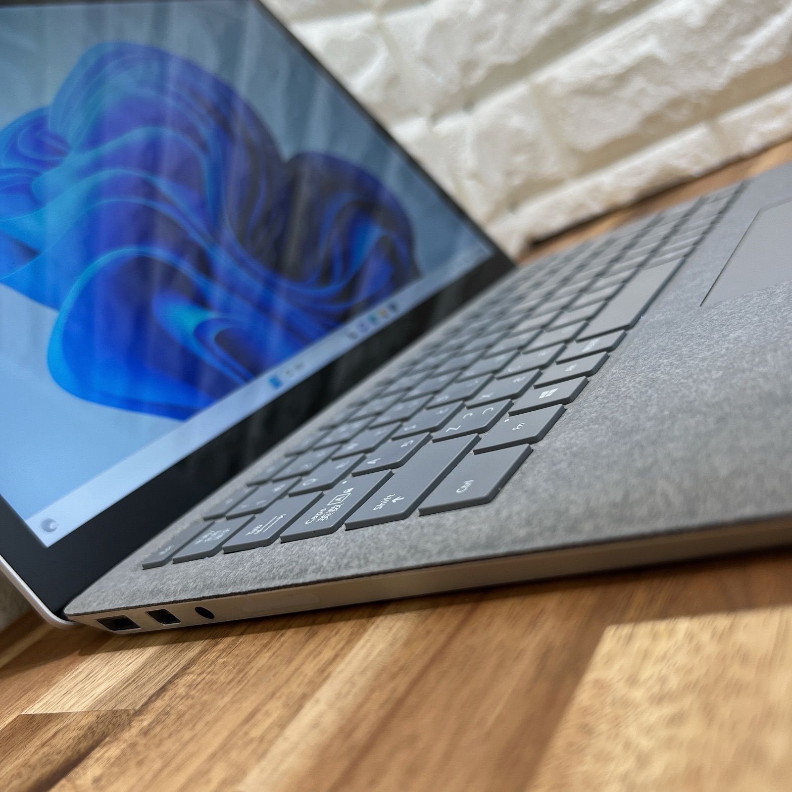 美品】Surface laptop 2☘Corei5第8世代☘SSD256GB - メルカリ