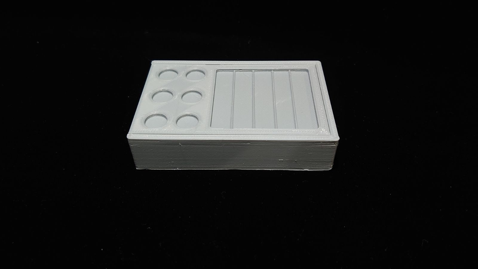 バトスピ対応 オリジナルコアケース - メルカリ