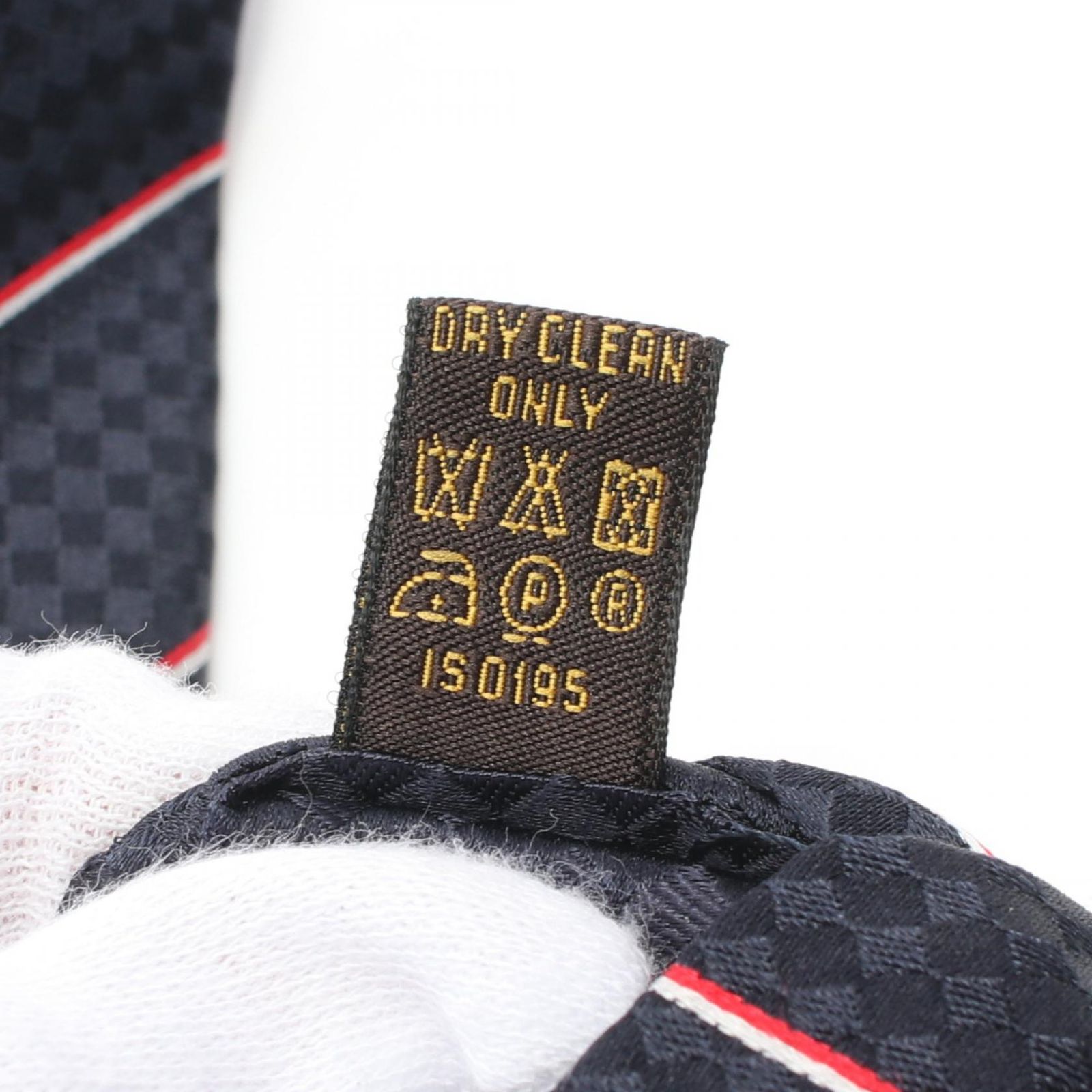 LOUIS VUITTON ネイビー シルクネクタイ　ヴィトン　新品 LOUIS VUITTON ネイビー シルクネクタイ ヴィトン 新品 LOUIS