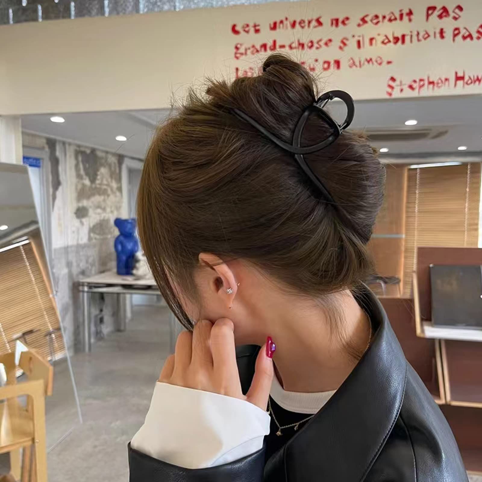 ヘアクリップ アマゾン Oggi掲載]PRADA◇トライアングルロゴ