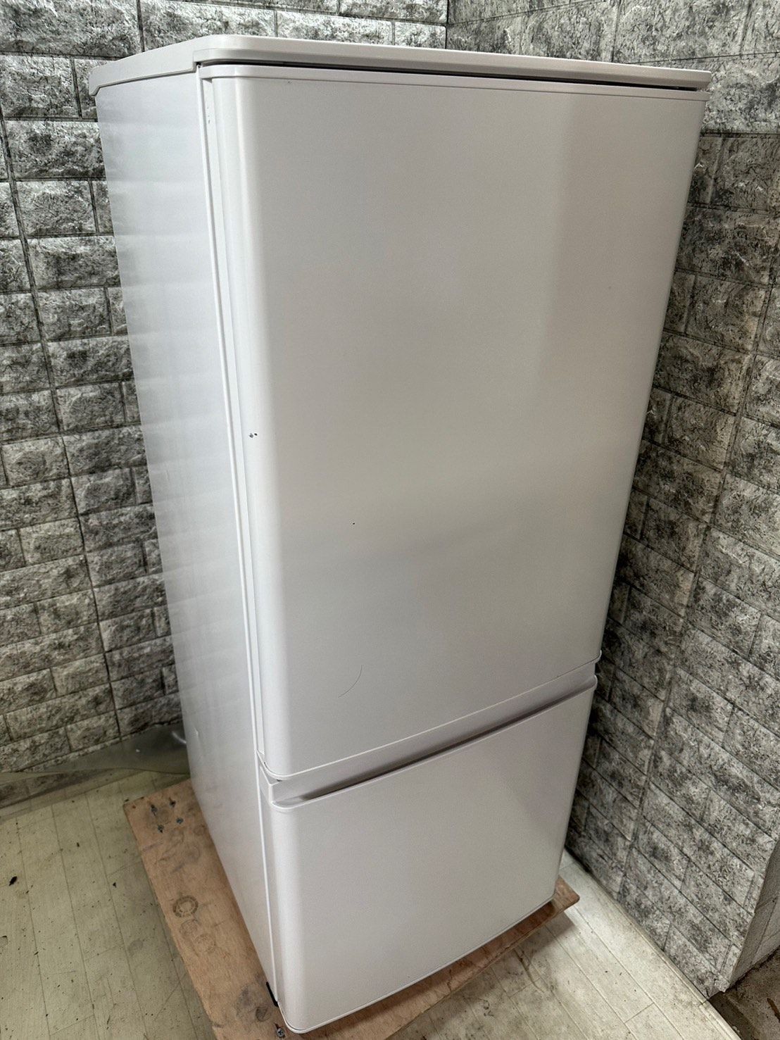 大阪送料無料★3か月保障付き★冷蔵庫★ミツビシ★2ドア★2021年★MR-P15F-W★R-865 大阪送料無料☆3か月保障付き☆冷蔵庫☆ミツビシ☆2ドア☆2021年☆MR